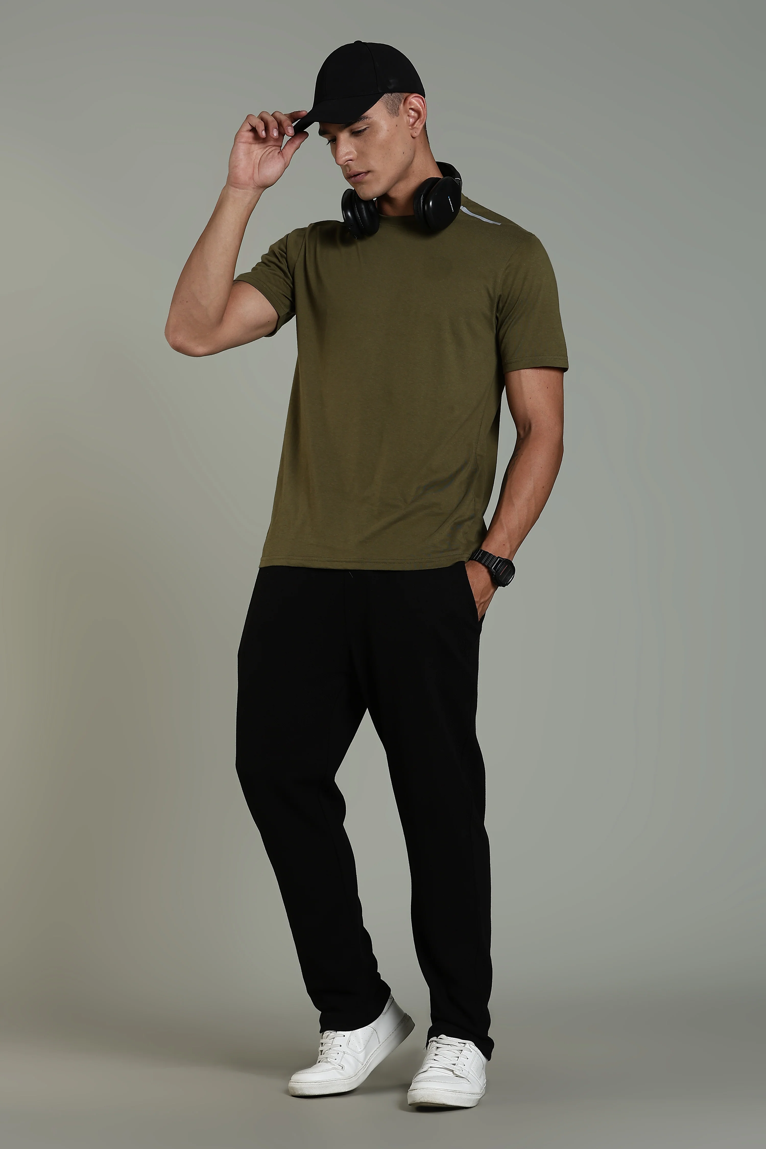 Men Olive Printed Cotton Regular T-Shirt - Image 4