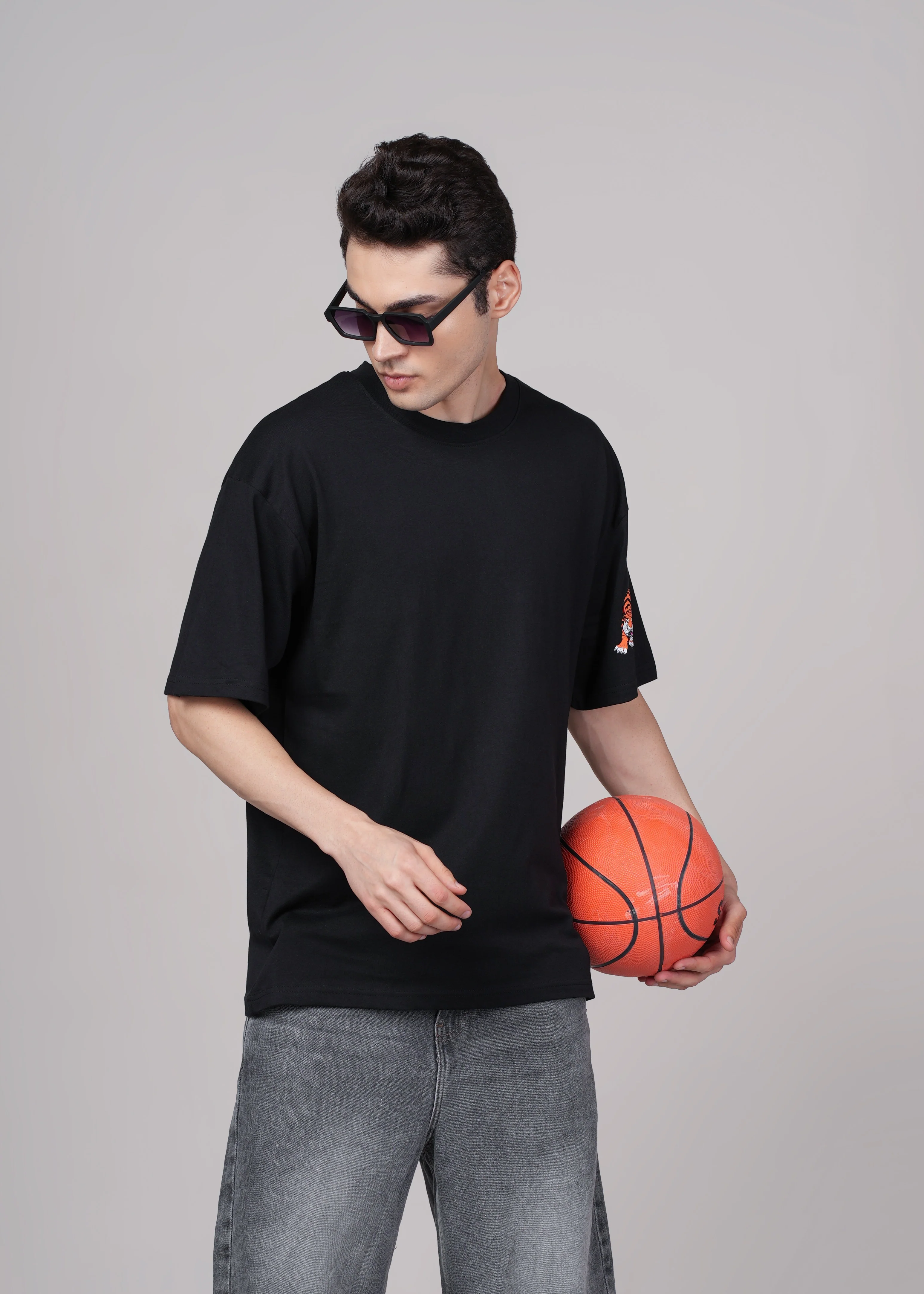 Men Black Graphic Cotton Oversized T-Shirt - Image 7