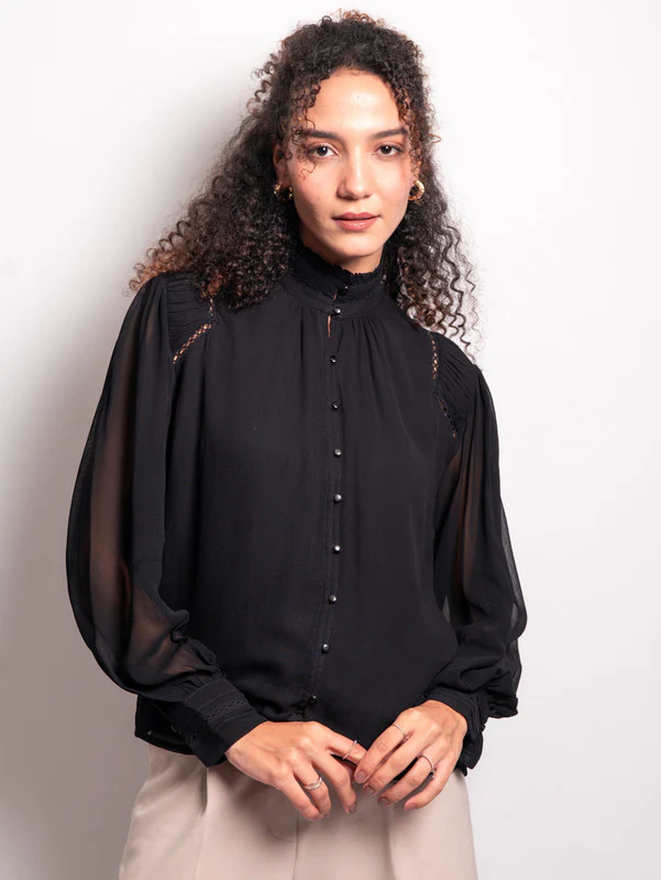 Women Lace inserted viscose blouse