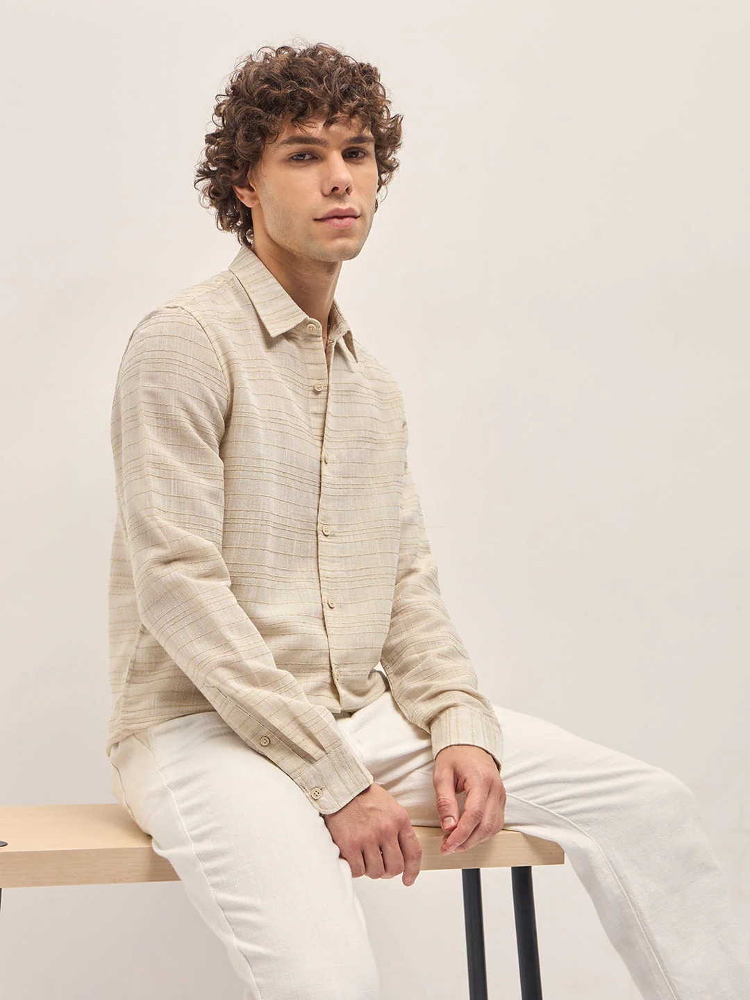 Men Beige Horizontal textured grid Slim Fit Casual Shirt