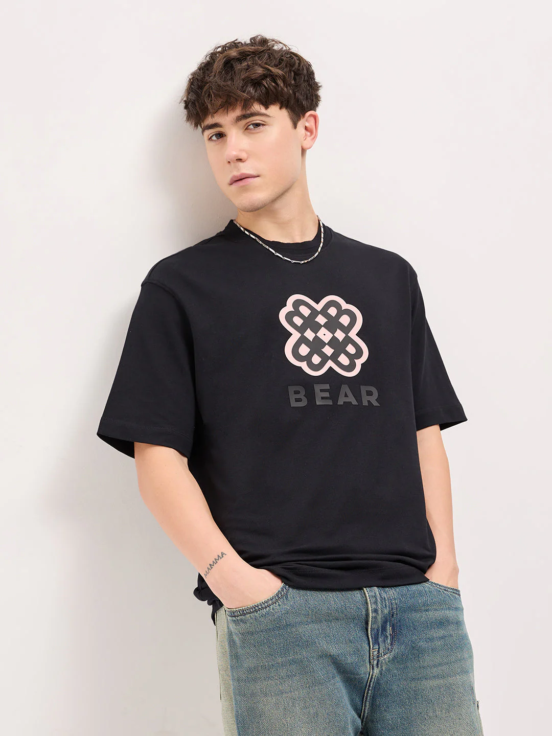 Men Black Oversize Graphic Print Crew Neck T-shirt
