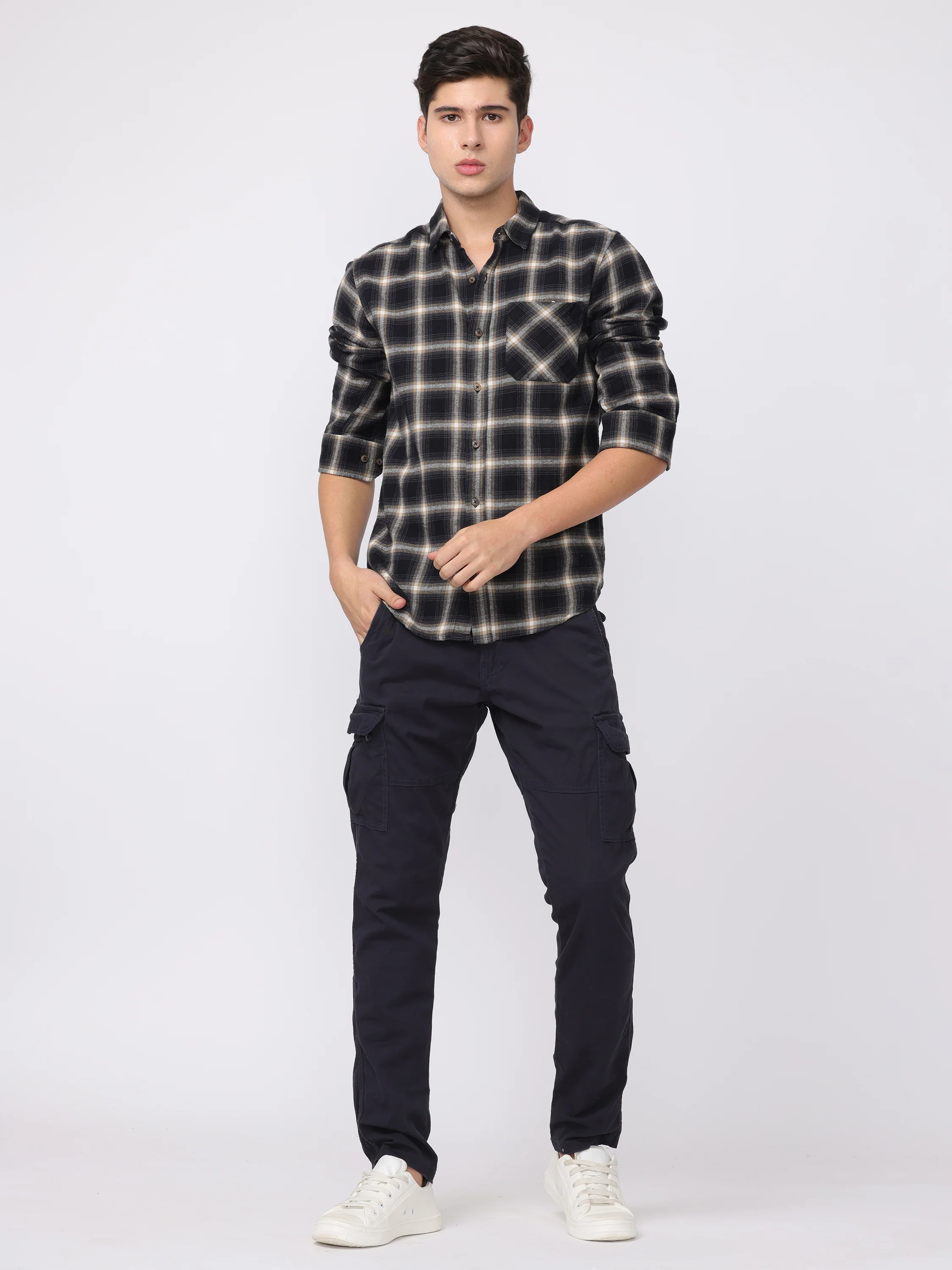 Men Black Regular Fit Cargo Pants - Image 2