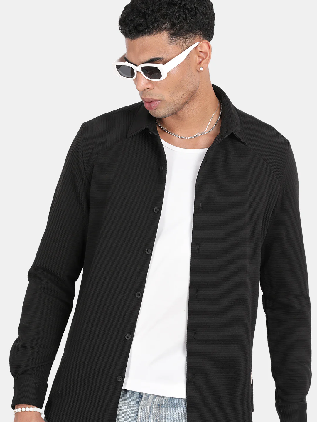 Men Black Slim Fit Spread Collar Full Sleeve Casual Shirt