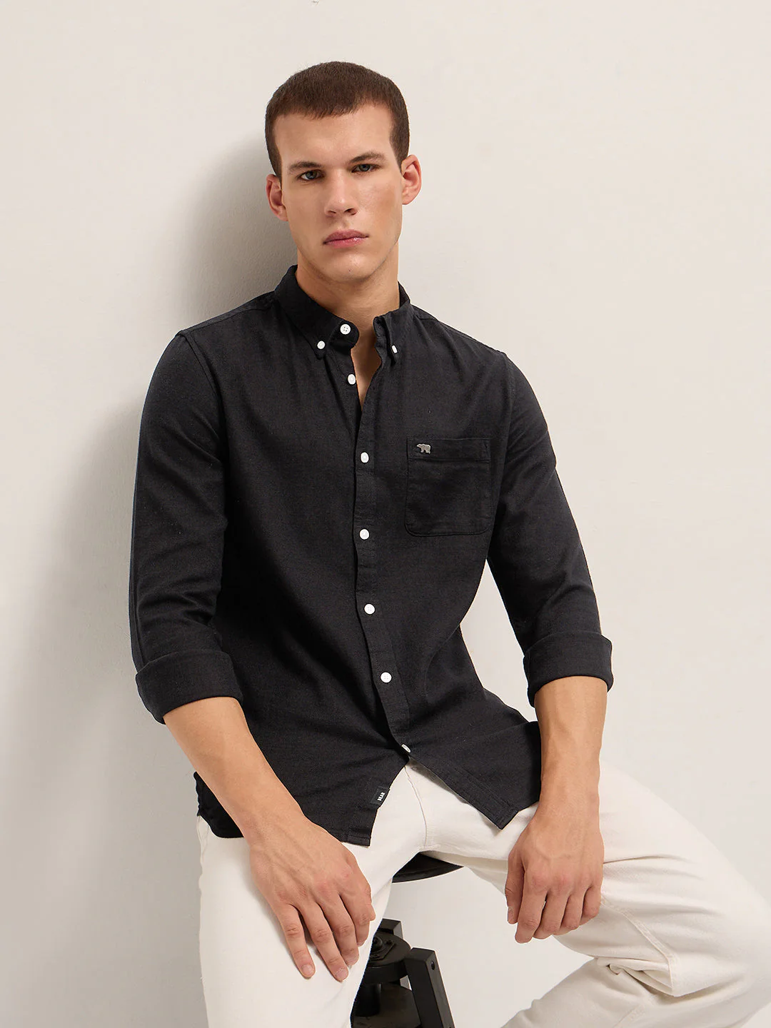 Men Black Solid Slim Fit Cotton Casual Shirt