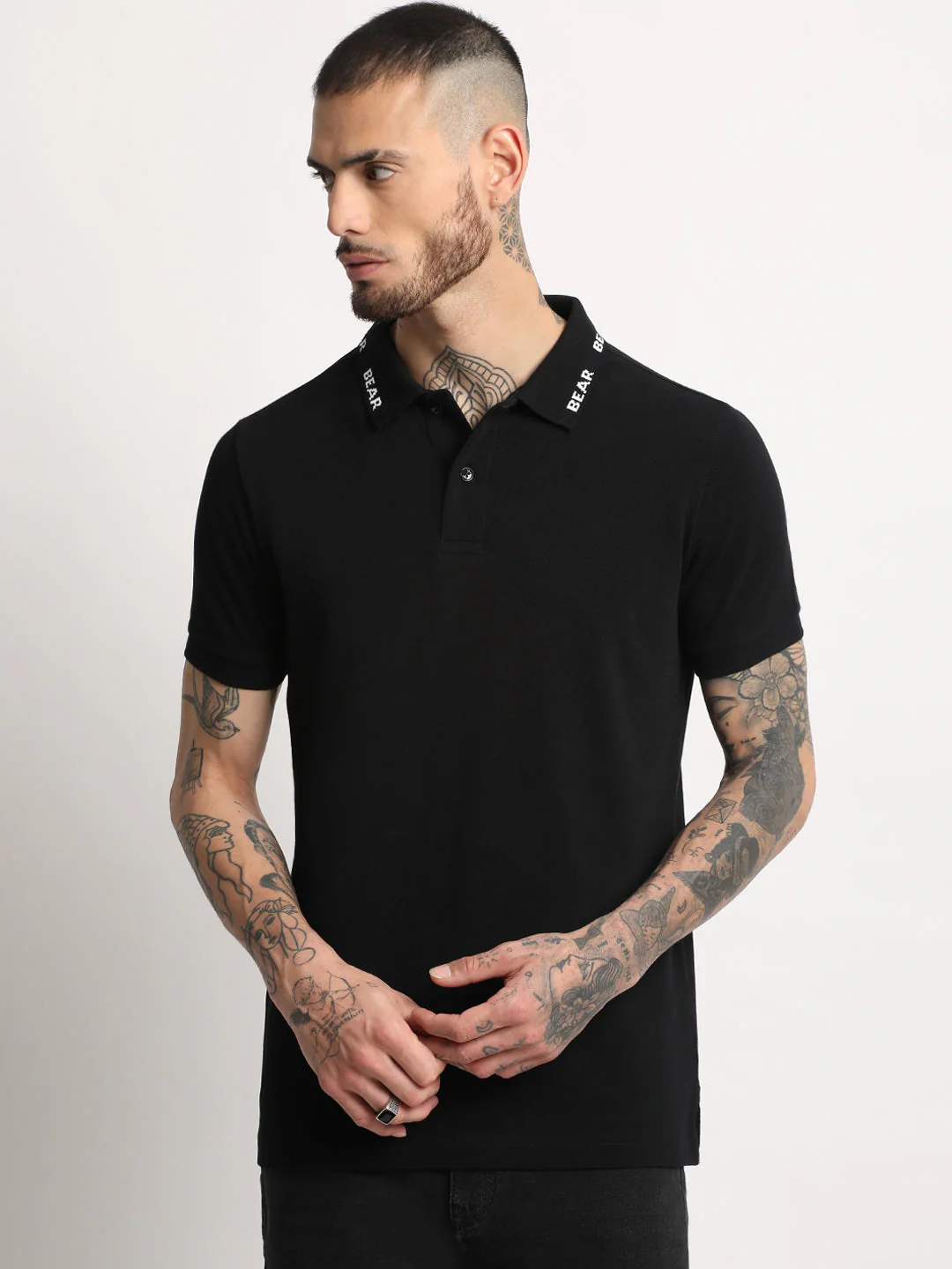 Men Black Solid Slim Fit Polo T-shirt - Image 2