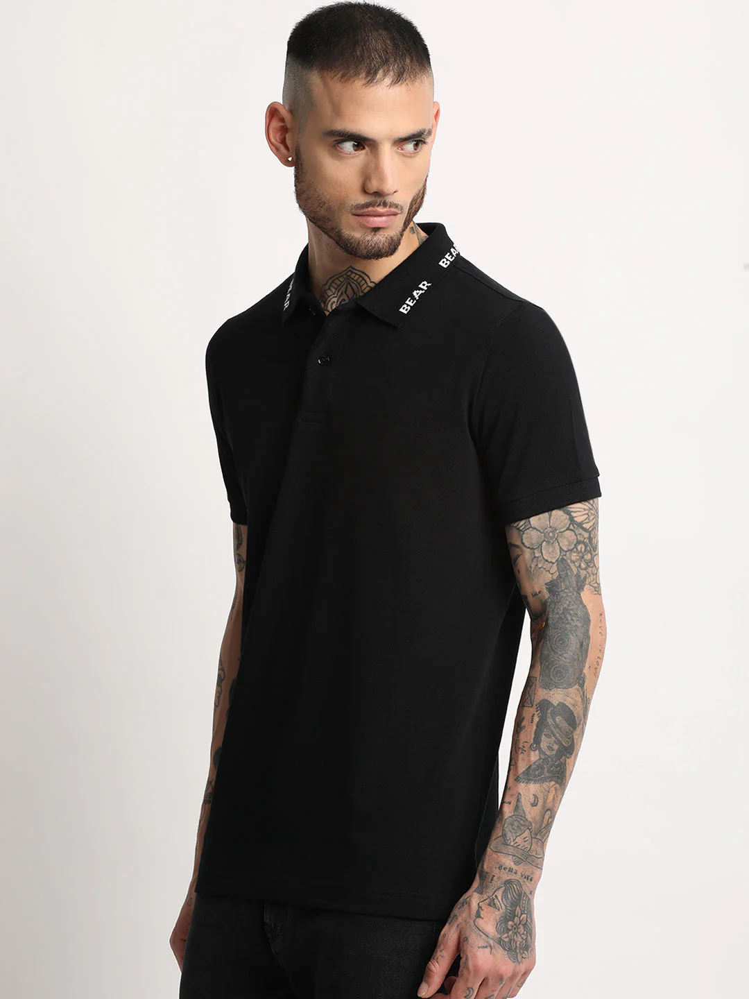 Men Black Solid Slim Fit Polo T-shirt - Image 3