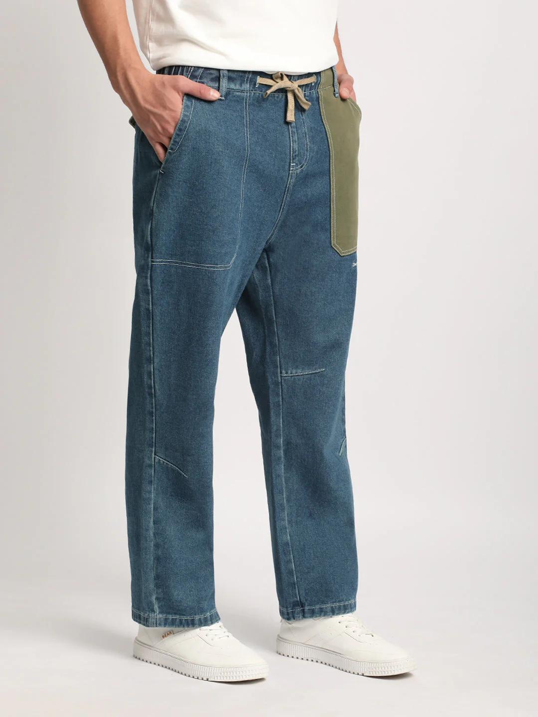 Men Blue Colour-Block Mid Rise Straight Fit Jeans - Image 3