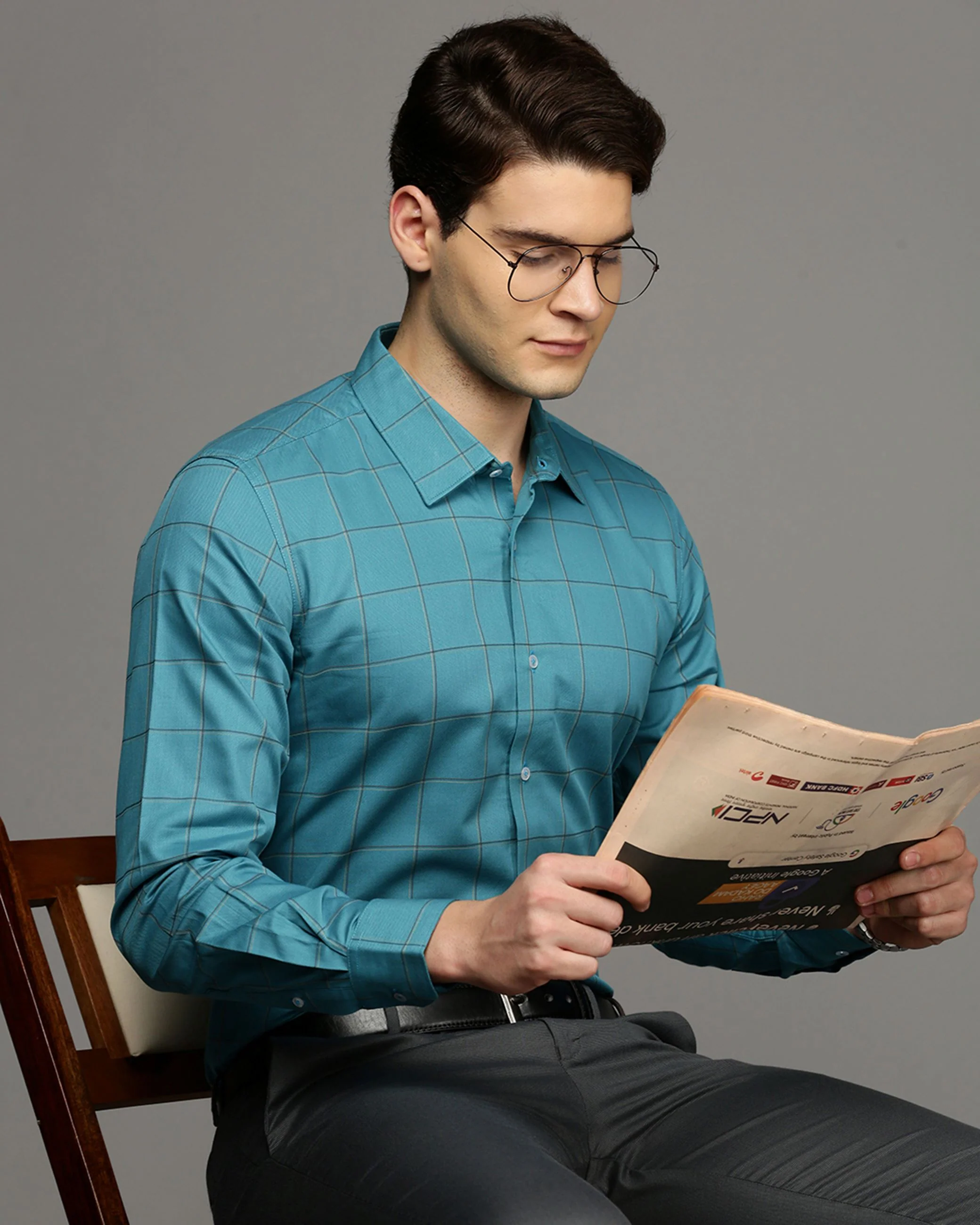 Men Blue Cotton Blend Slim Shirt