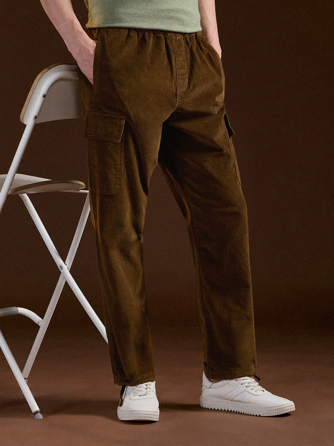 Men Brown Solid Baggy Fit Stylish Corduroy Cargo Pant