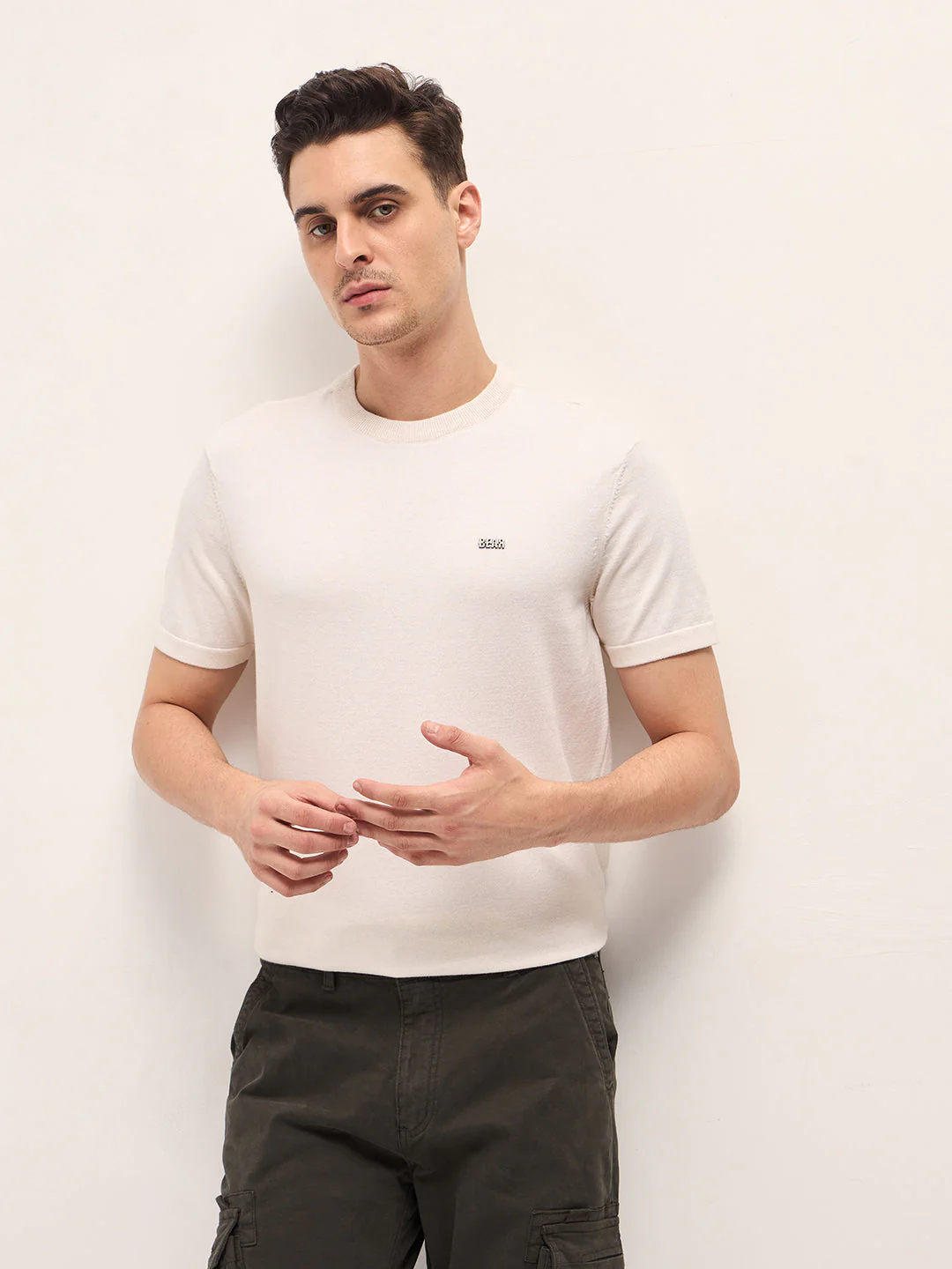 Men Cream Solid Regular Fit Ribbed Crew Neck T-shirt