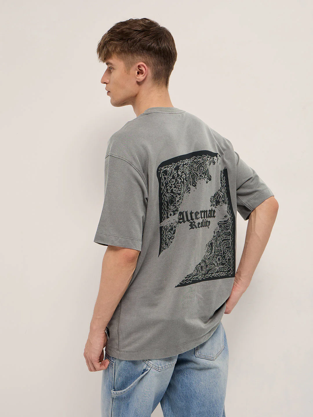 Men Grey Graphic Back Print Oversized Crew Neck T-Shirt