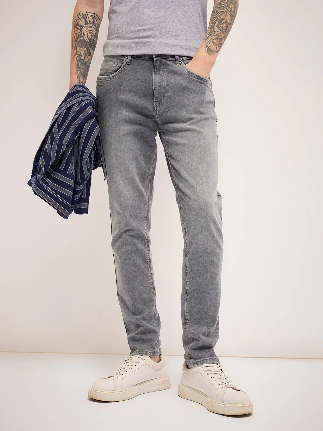 Men Grey Mid Rise Slim Fit Jean