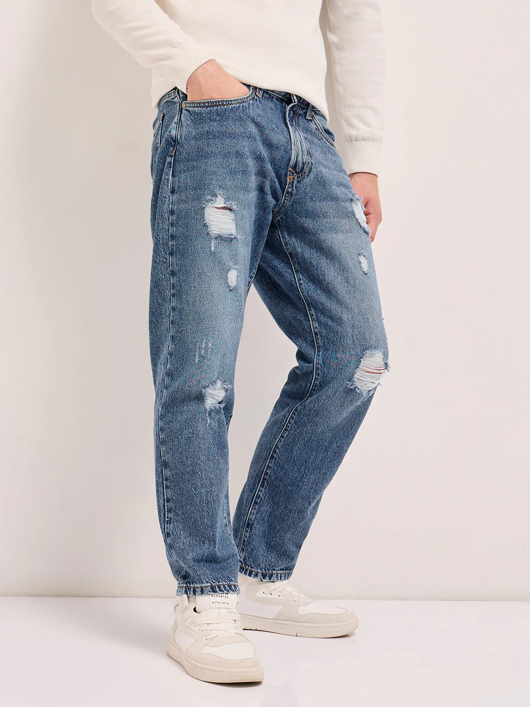 Men Light BlueLight Fade Distressed Mid-Rise Relaxed Fit Jeans