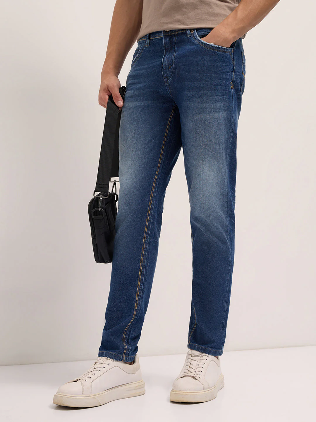Men Mid Blue Mid-Rise Slim Fit Jeans