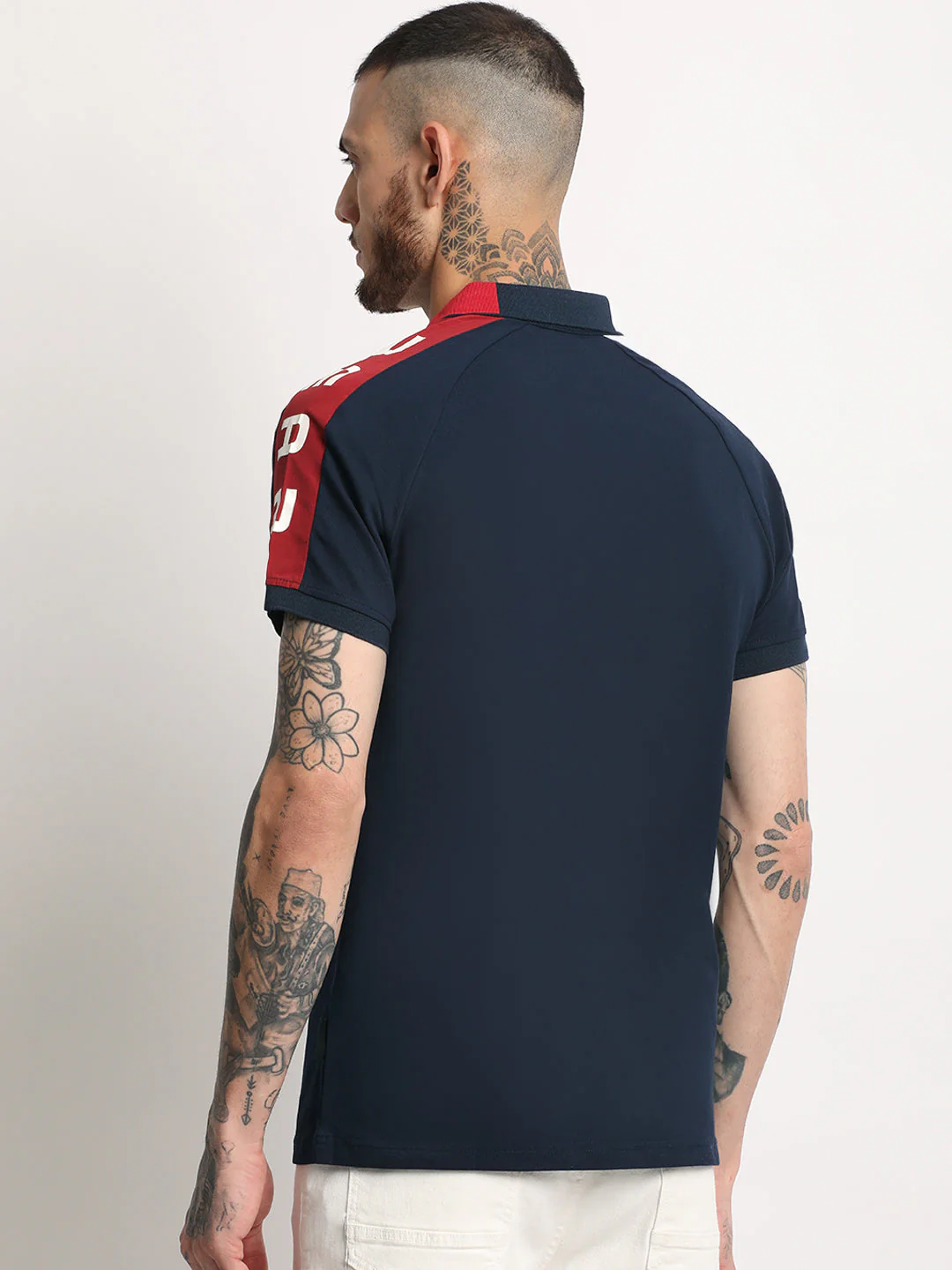 Men Navy Colourblocked Polo T-shirt - Image 4