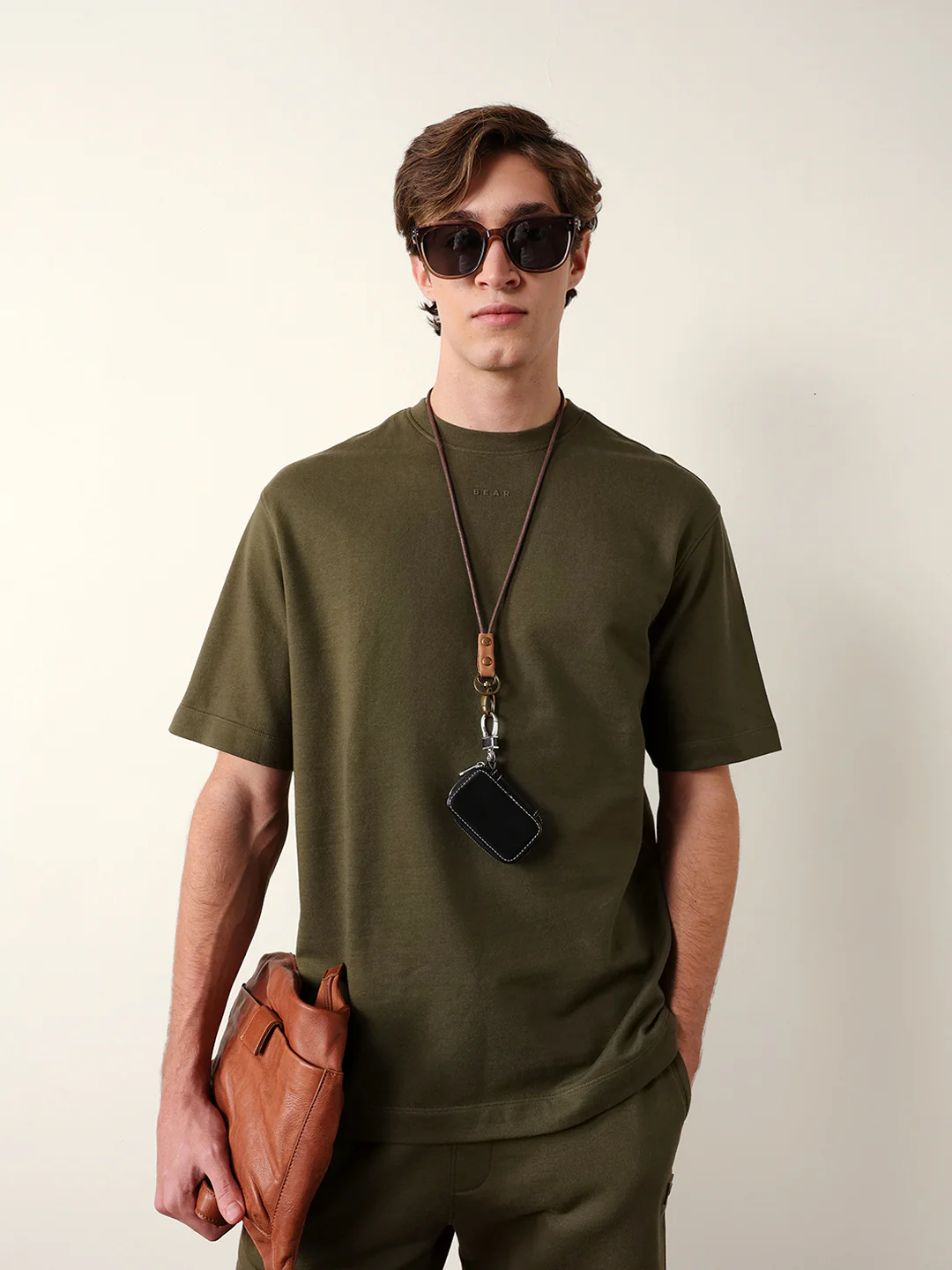 Men Pure Cotton Solid Round Neck Tshirt