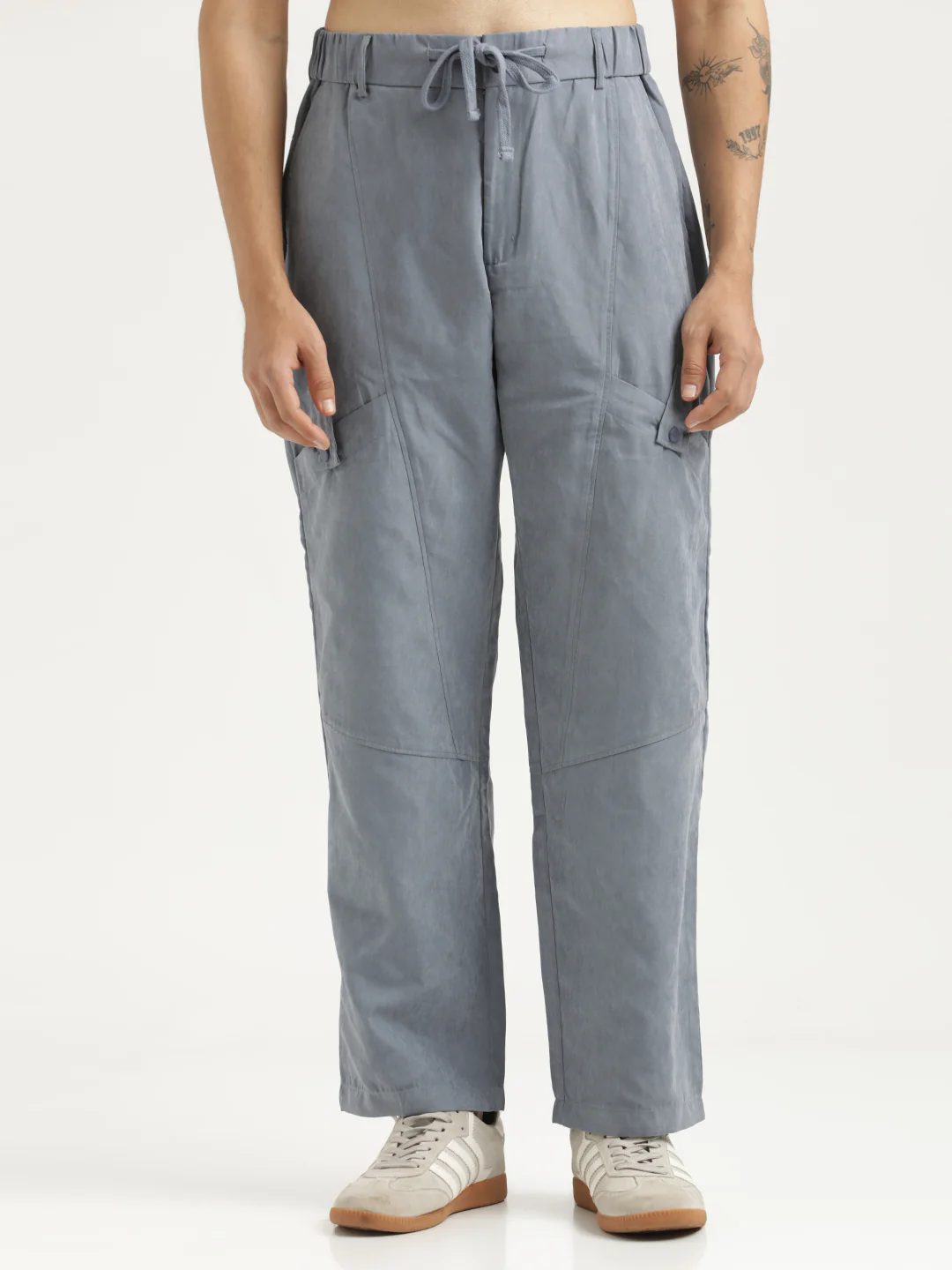 Men Velvet Cargo Trousers - Image 5
