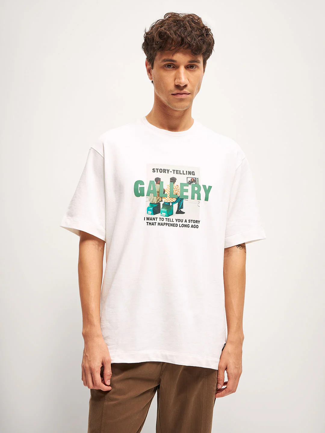 Men White Graphic Print Crew Neck T-Shirt