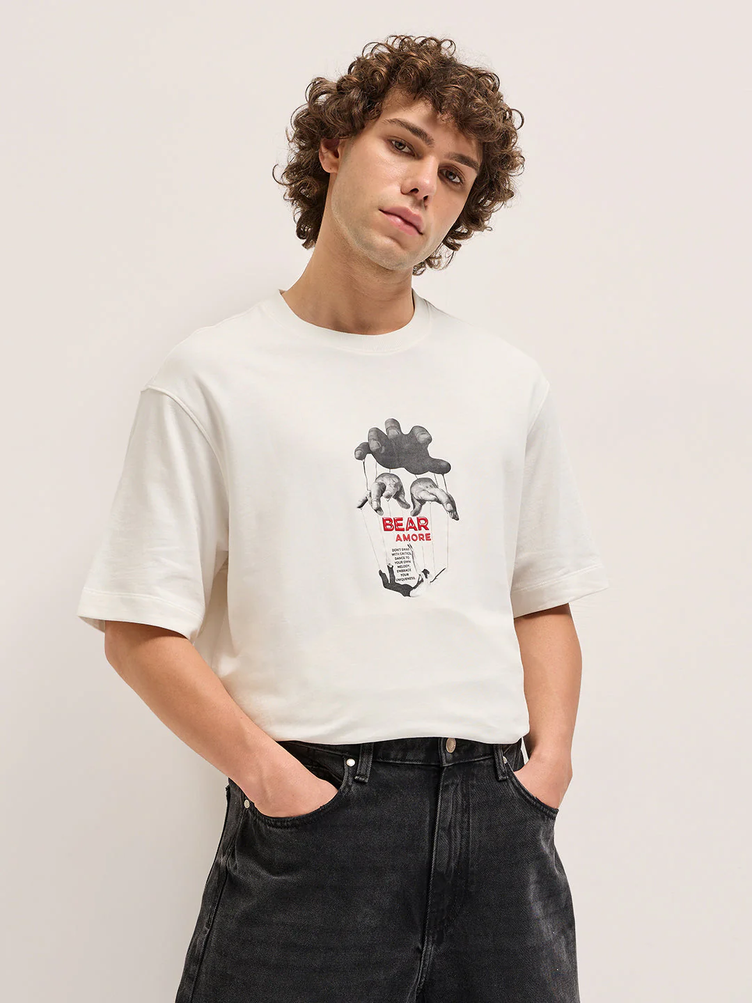 Men White Oversize Artistic "BEAR AMORE" Graphic Print Crew Neck T-shirt