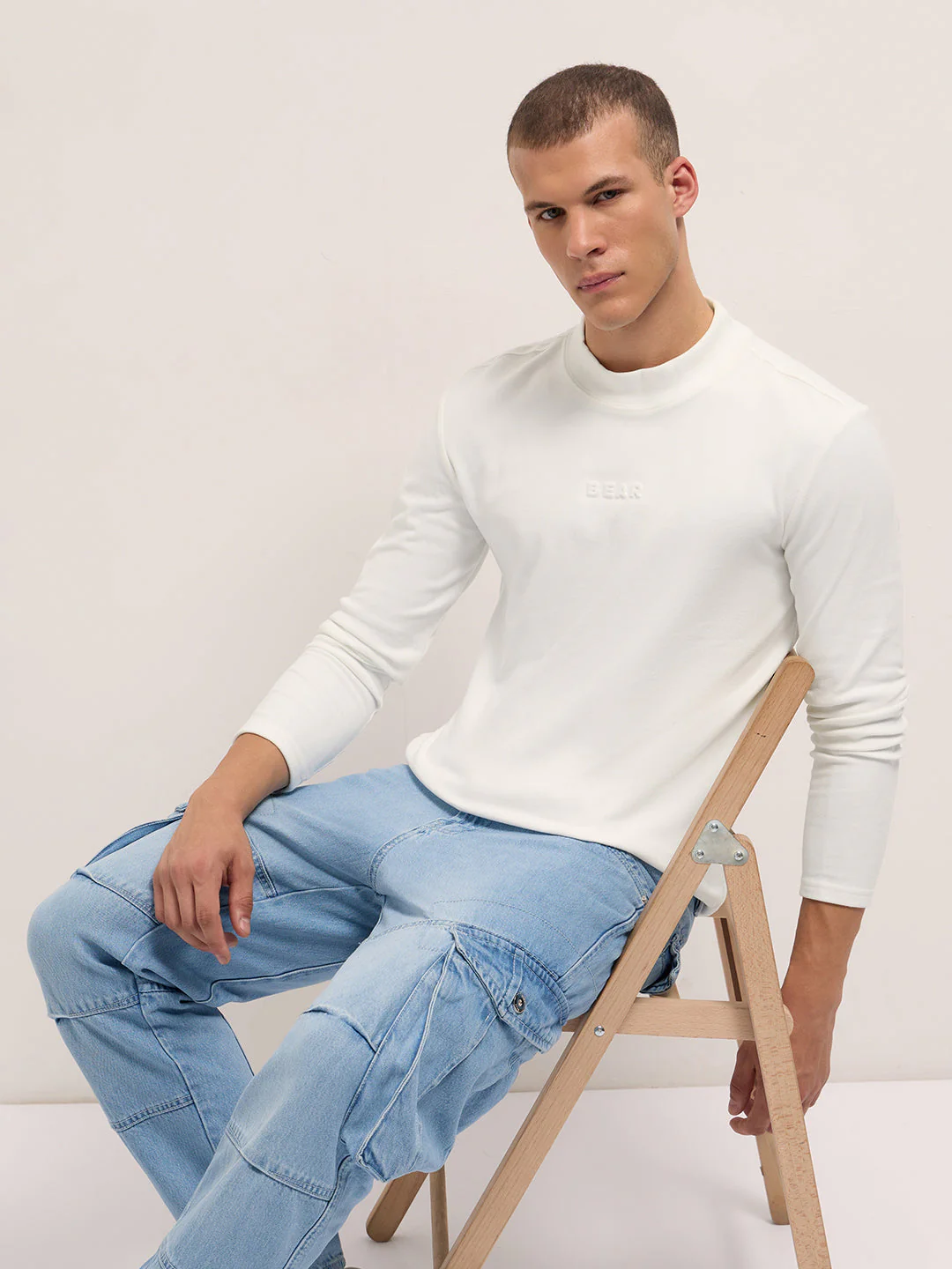 Men White Slim Fit Crew Neck T-Shirt
