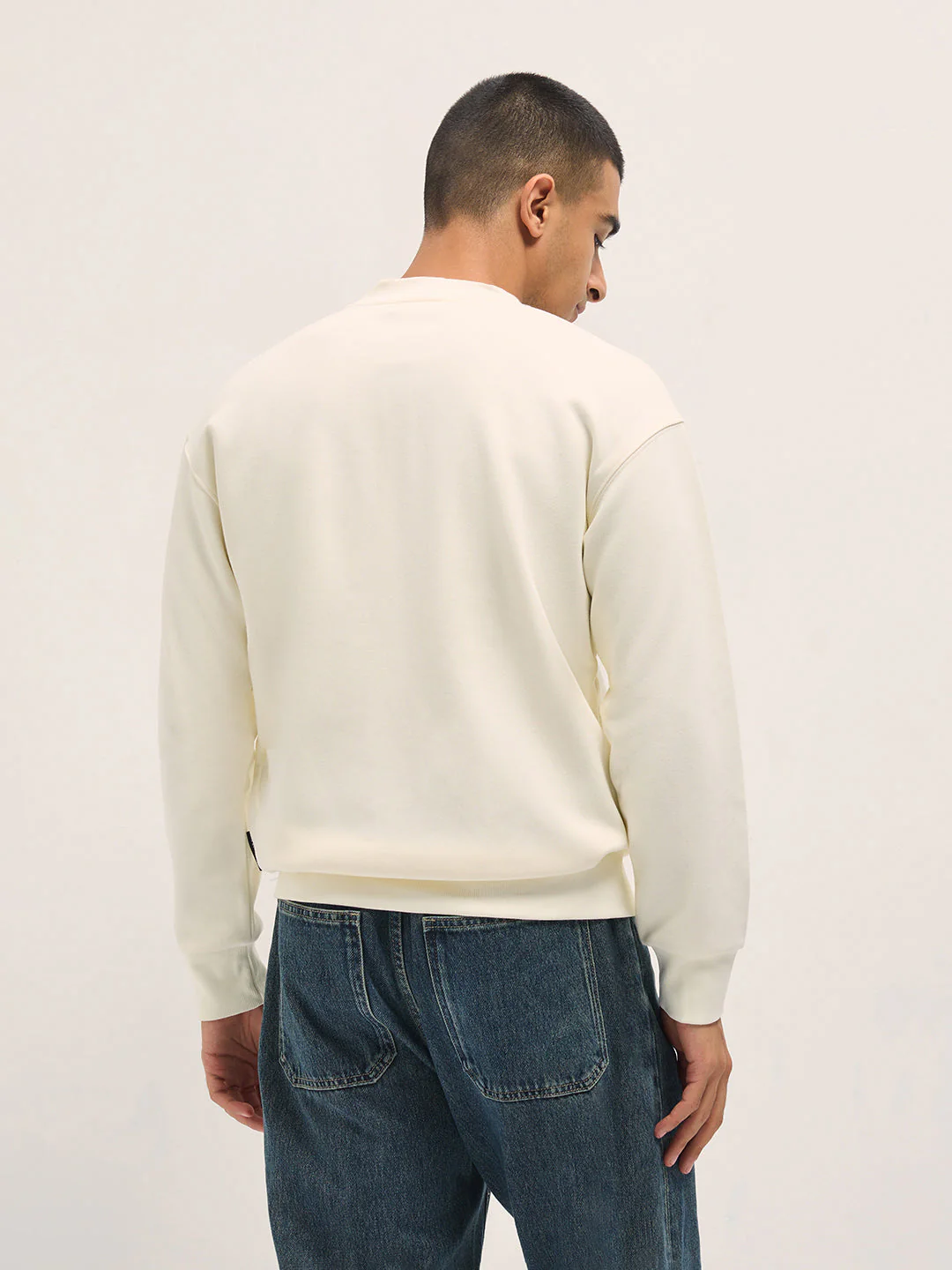 Men White Solid Relaxed Fit Henley Neck T-Shirt - Image 2