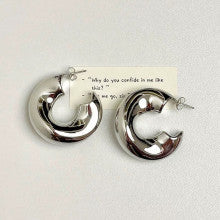 Modern Moon Curve Hoops