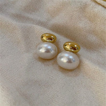 Opulent Pearl Duo Earring