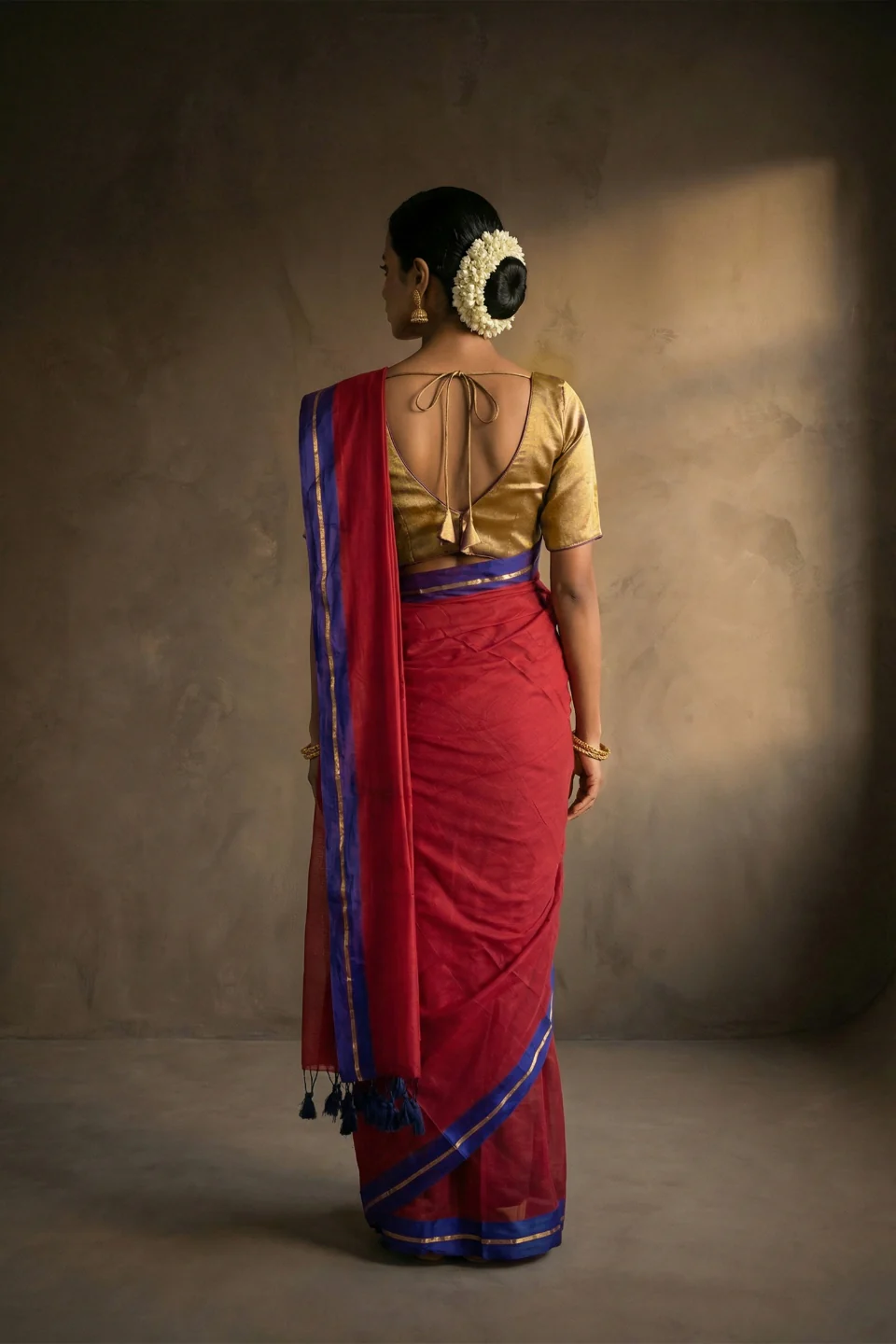 Sama Red Handwoven Cotton Saree - Image 2