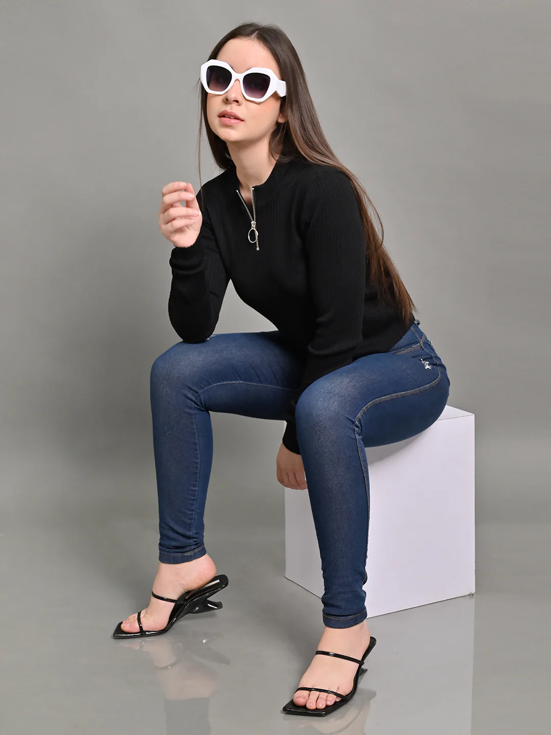 Women Black Full Sleeve Zip Sweater - Image 6