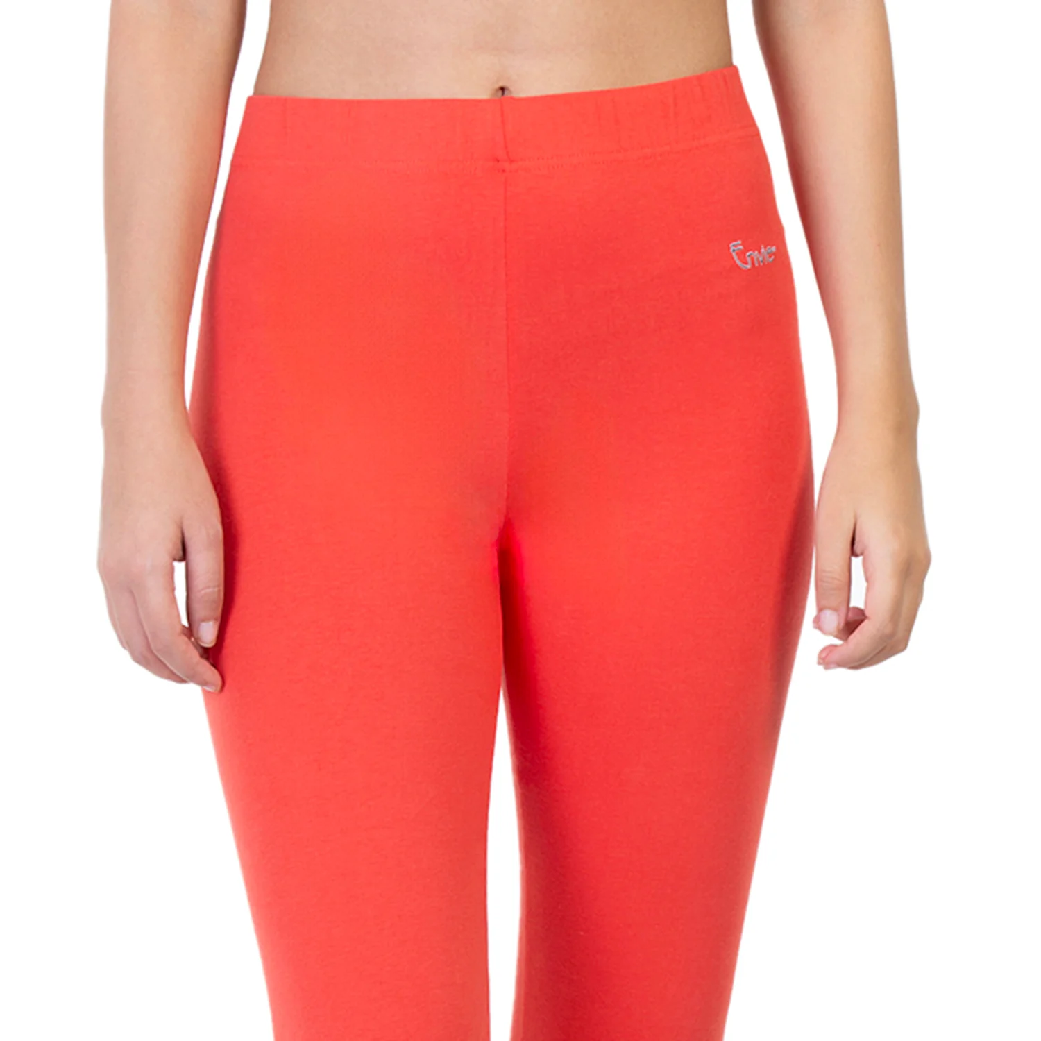 Women 3/4th Criss Cross Capri Pant - Image 3