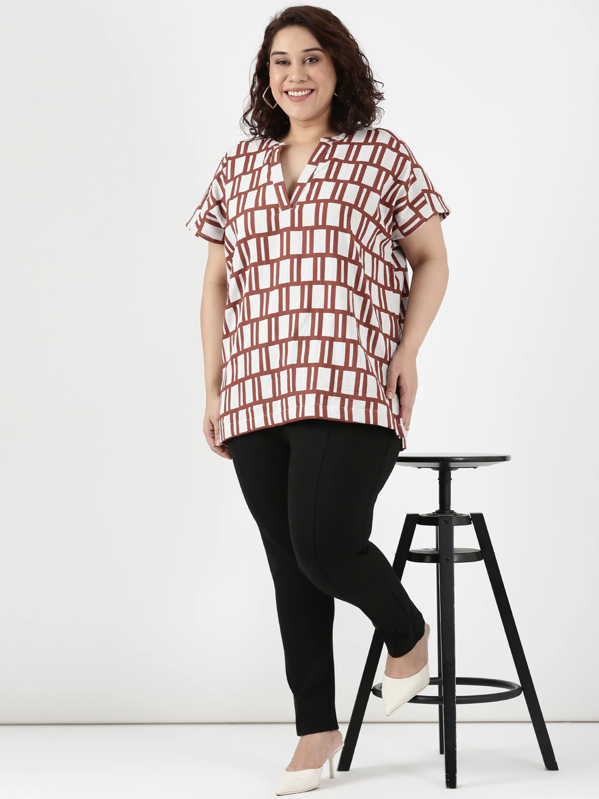 Women Cotton V-Neck Tunic - Image 4