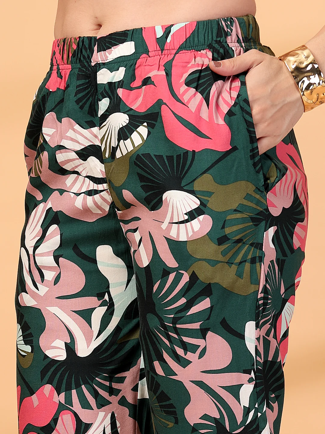 Women Green Floral Print Co-ords - Image 5