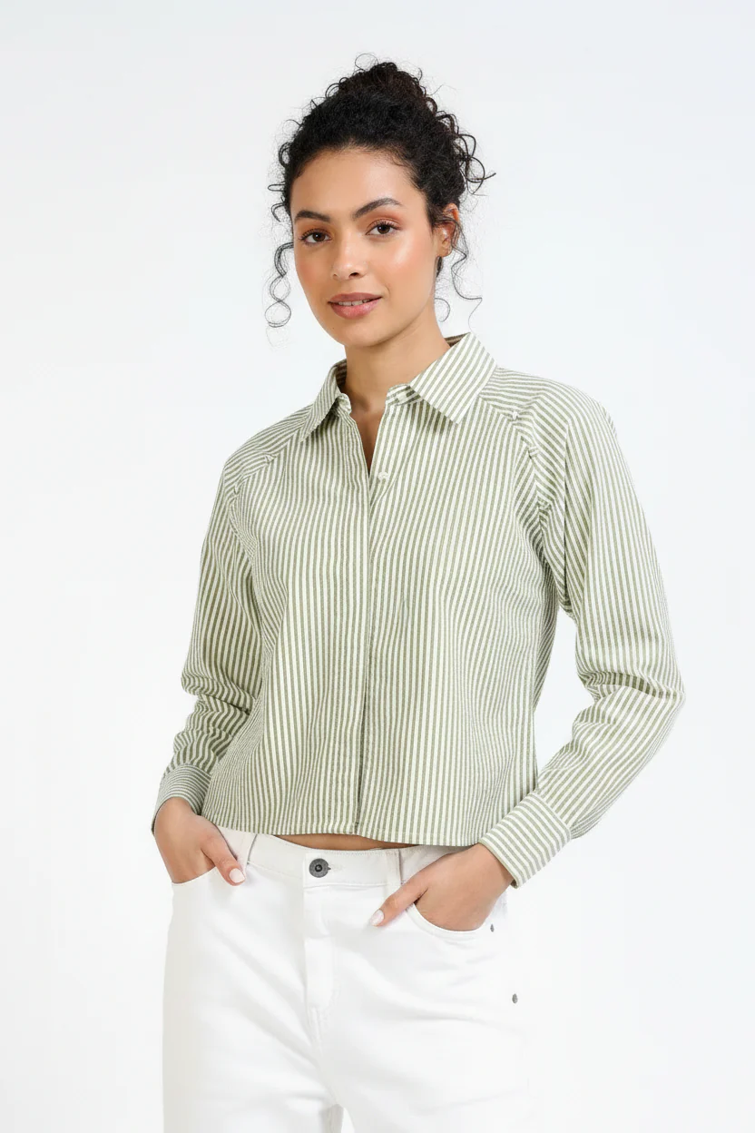 Women Green Raglan Sleeve Top - Image 3