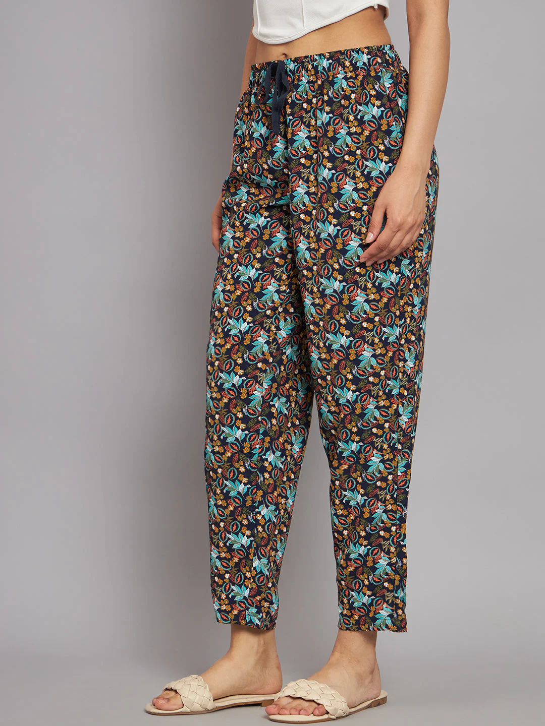Women Multicolour Printed Pants - Image 2