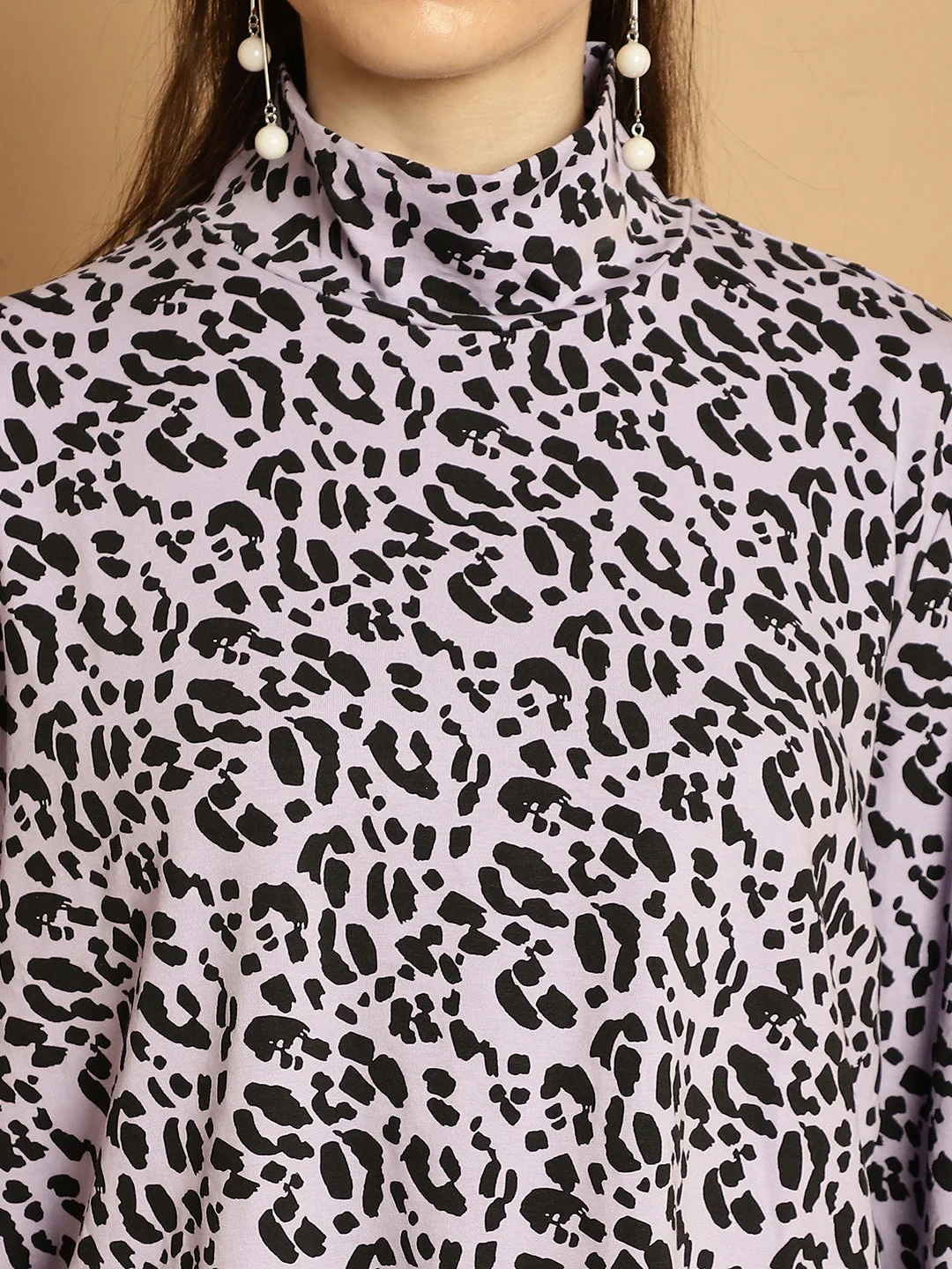 Women White Floral Round Neck Top - Image 5